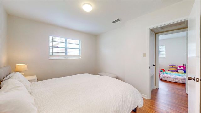 4728 W BAY AVENUE, Tampa, FL 33616