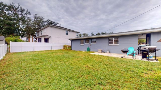 4728 W BAY AVENUE, Tampa, FL 33616