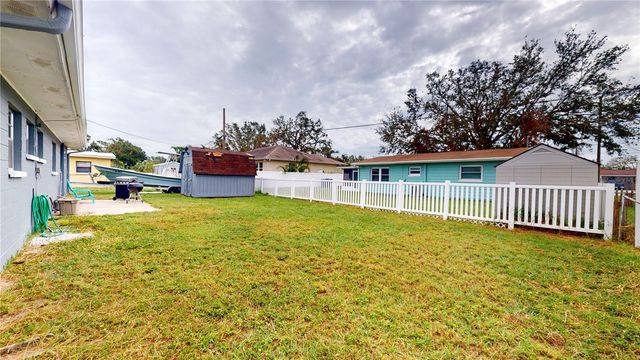 4728 W BAY AVENUE, Tampa, FL 33616