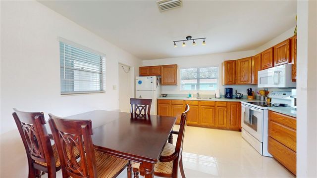 4728 W BAY AVENUE, Tampa, FL 33616