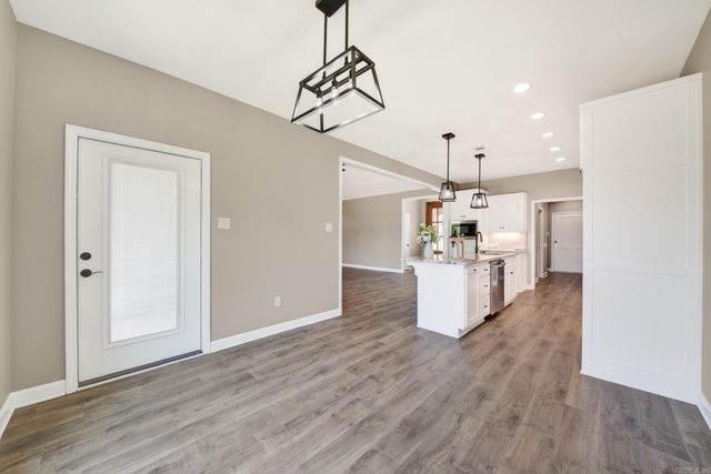 556 Valley Oak Drive, Sherwood, AR 72120