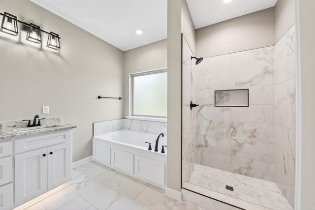 556 Valley Oak Drive, Sherwood, AR 72120