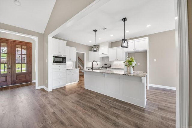 556 Valley Oak Drive, Sherwood, AR 72120