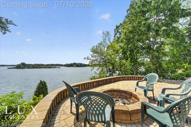 24 Hiawatha Drive, Battle Creek, MI 49015