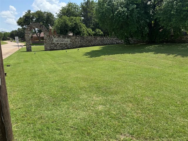 1701 Plum Creek Drive, Desoto, TX 75115