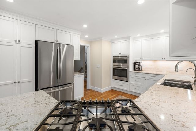 28 Brooks, Wayland, MA 01778