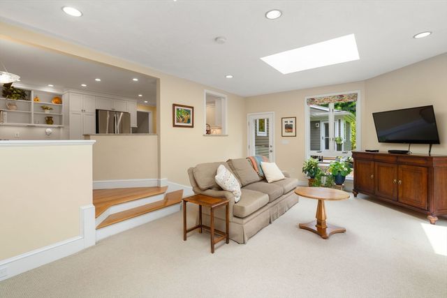 28 Brooks, Wayland, MA 01778