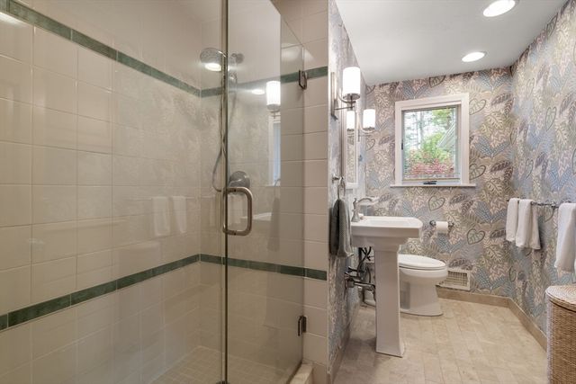 28 Brooks, Wayland, MA 01778