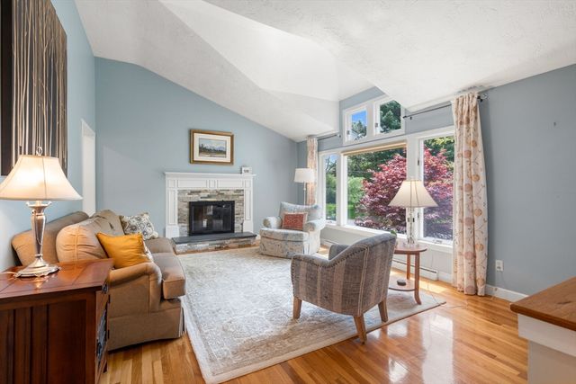 28 Brooks, Wayland, MA 01778