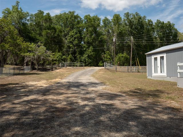 8491 LILLY LAKE ROAD, Melrose, FL 32666
