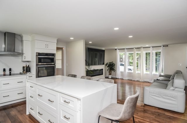 412 West St, Leominster, MA 01453