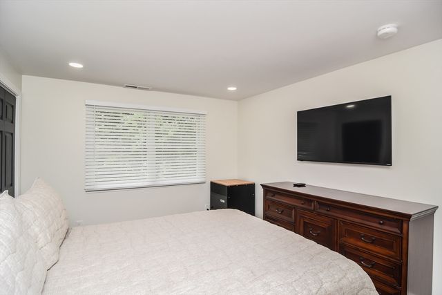 412 West St, Leominster, MA 01453