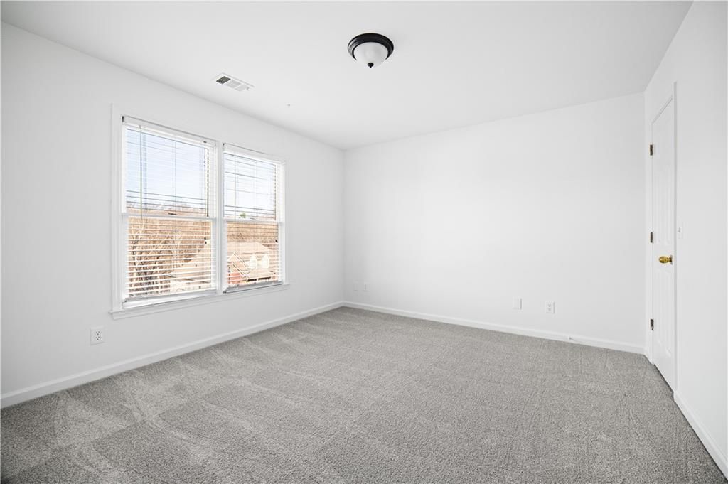 Image 24 of property listing at 4390 Signal Ridge Court, Buford, GA 30518