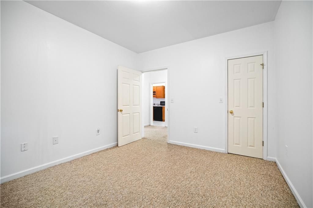 Image 32 of property listing at 4390 Signal Ridge Court, Buford, GA 30518