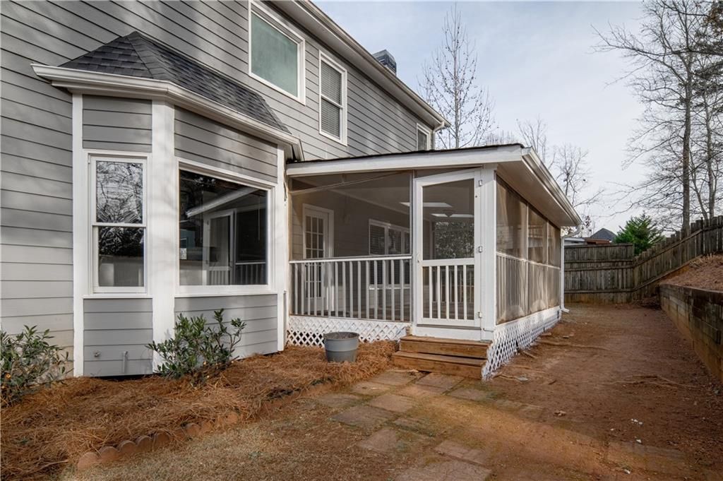 Image 37 of property listing at 4390 Signal Ridge Court, Buford, GA 30518