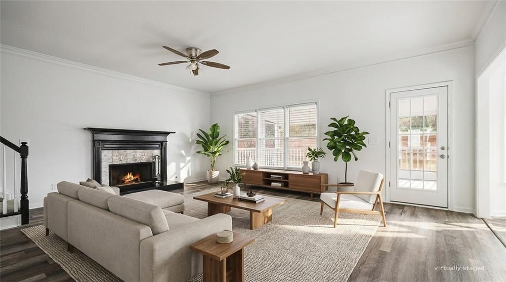 Image 9 of property listing at 4390 Signal Ridge Court, Buford, GA 30518