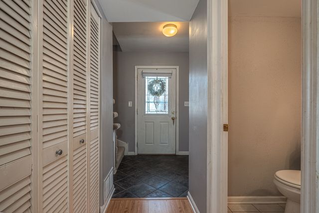 29W440 Candlewood Lane, Warrenville, IL 60555