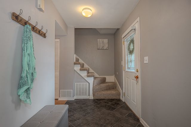 29W440 Candlewood Lane, Warrenville, IL 60555