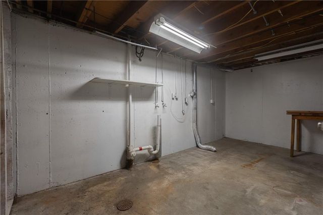 3916 N Spruce Avenue, Kansas City, MO 64117