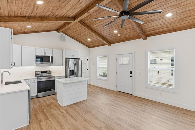 312 Palm Street, St Simons Island, GA 31522