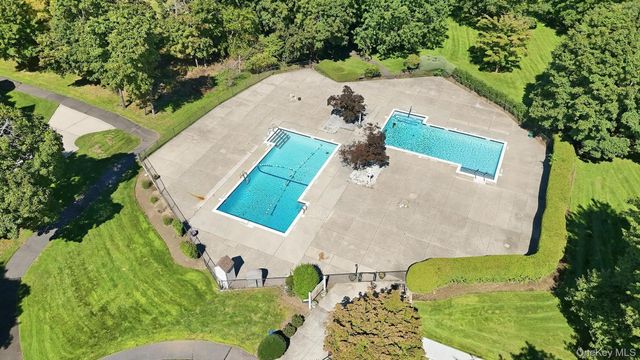 1101 Cabot Court N, Saint James, NY 11780