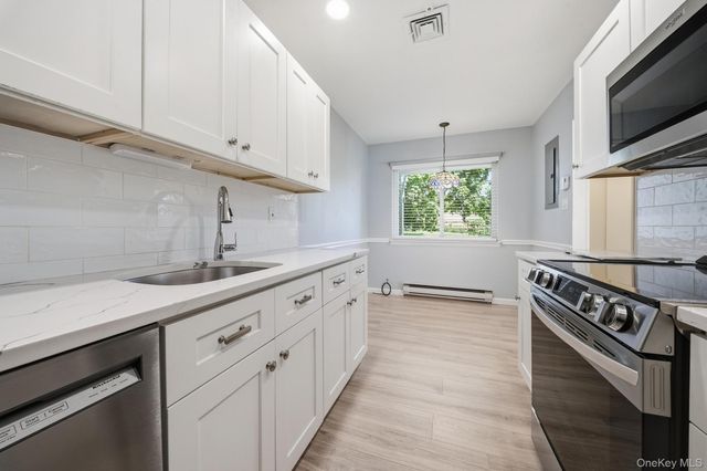 1101 Cabot Court N, Saint James, NY 11780