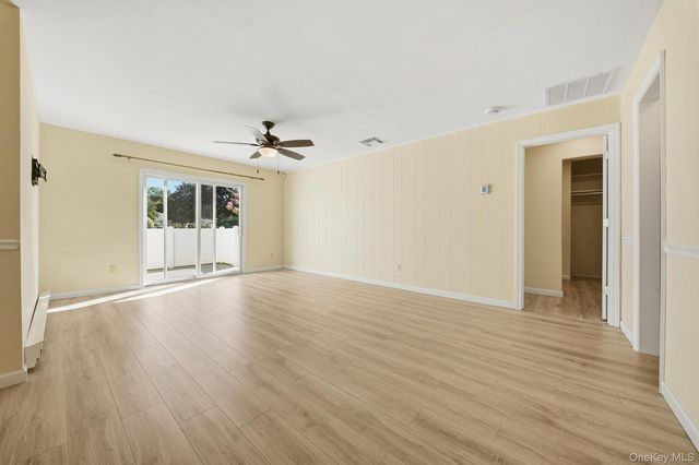 1101 Cabot Court N, Saint James, NY 11780