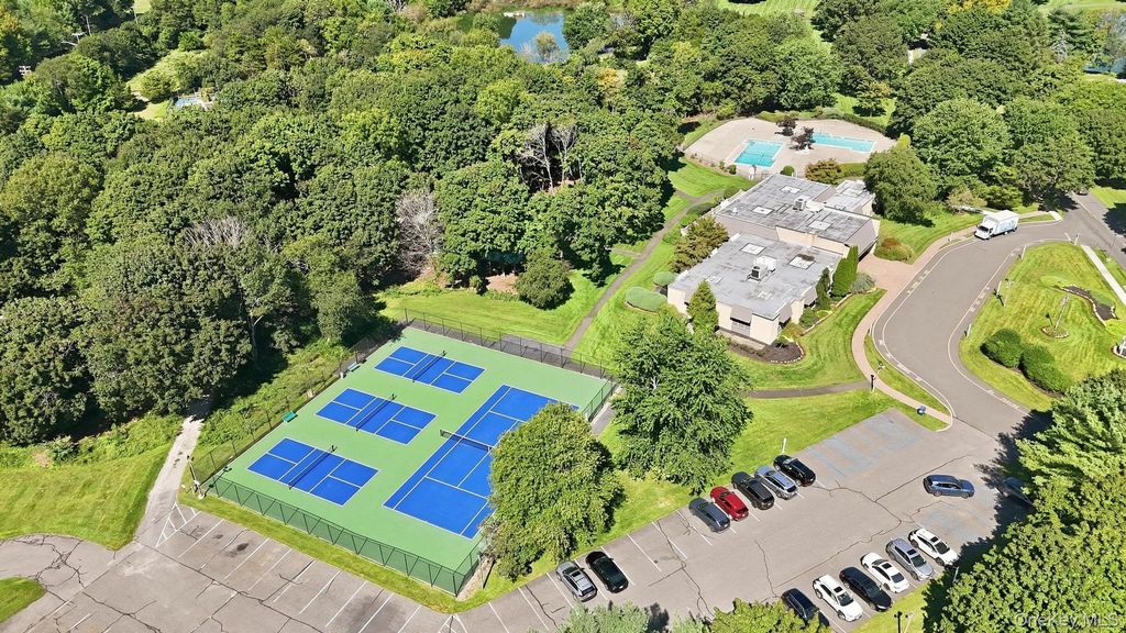 1101 Cabot Court N, Saint James, NY 11780 — photo 2
