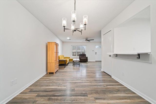 947 HUNTERS RETREAT DR, Collierville, TN 38017