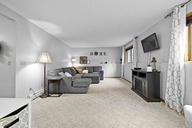1701 13th St SW, Minot, ND 58701