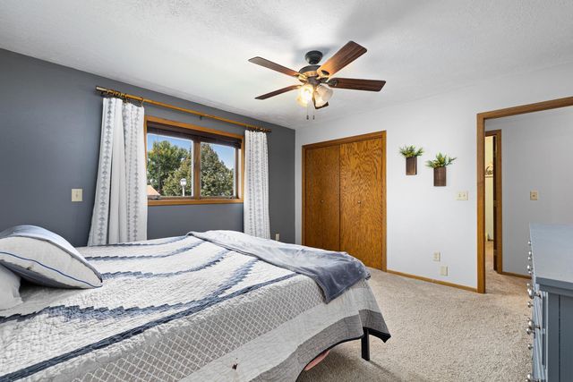 1701 13th St SW, Minot, ND 58701