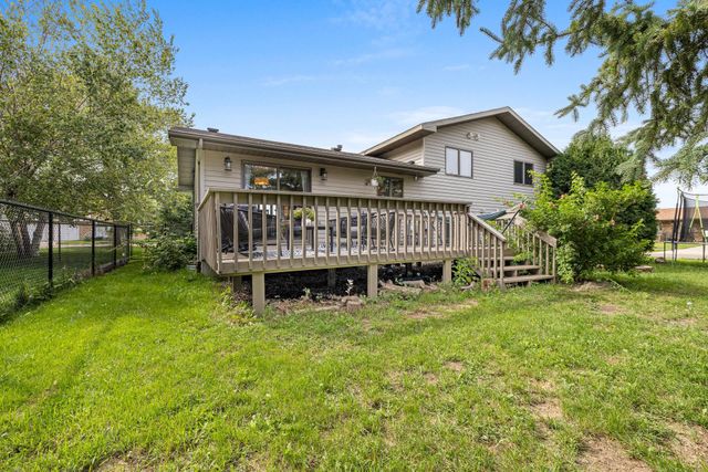 1701 13th St SW, Minot, ND 58701