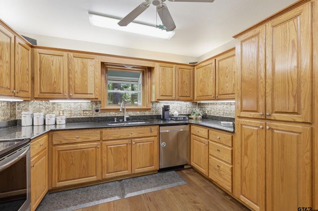 190 CR 2452, Leesburg, TX 75451