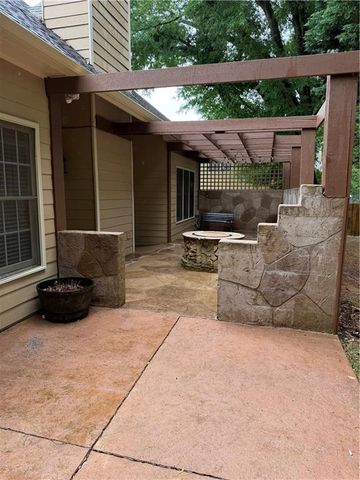 2320 Kennesaw Oaks Trail NW, Kennesaw, GA 30152