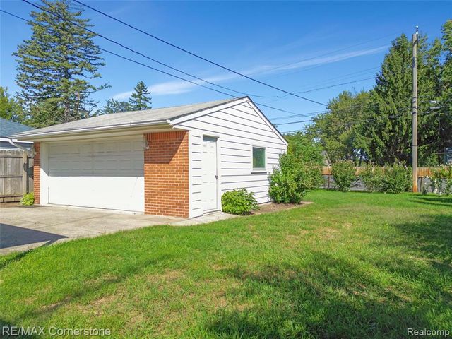 34578 Phyllis Street, Wayne, MI 48184