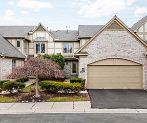 2705 Maitland Drive, Ann Arbor, MI 48105