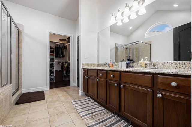 21114 Lilac Lane, Clinton Township, MI 48036