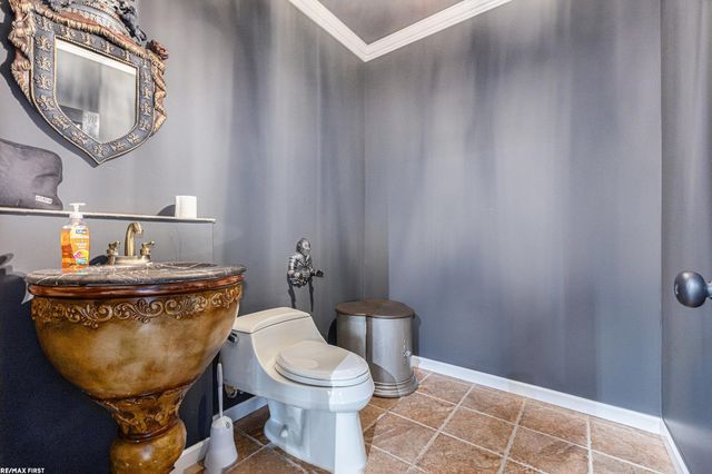 21114 Lilac Lane, Clinton Township, MI 48036
