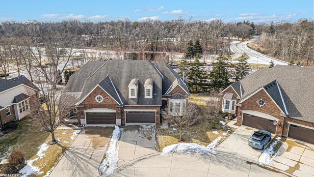 21114 Lilac Lane, Clinton Township, MI 48036