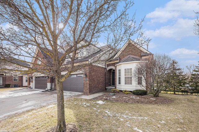21114 Lilac Lane, Clinton Township, MI 48036