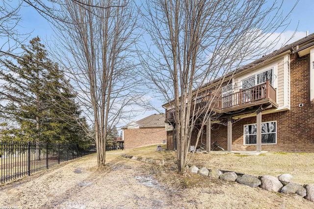 21114 Lilac Lane, Clinton Township, MI 48036