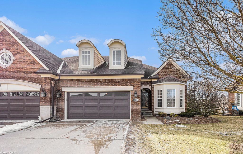 21114 Lilac Lane, Clinton Township, MI 48036
