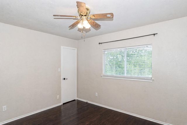 1218 Gazania DR, Pflugerville, TX 78660