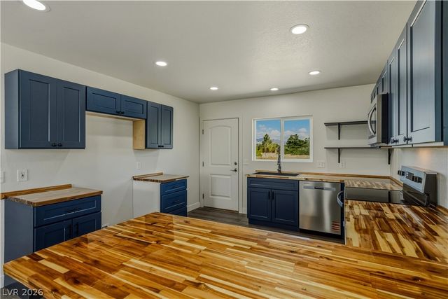 1670 West Windsong Lane, Pahrump, NV 89048