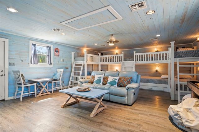 700 E Avenue G, Port Aransas, TX 78373