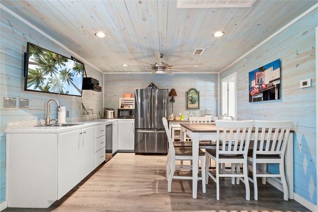 700 E Avenue G, Port Aransas, TX 78373