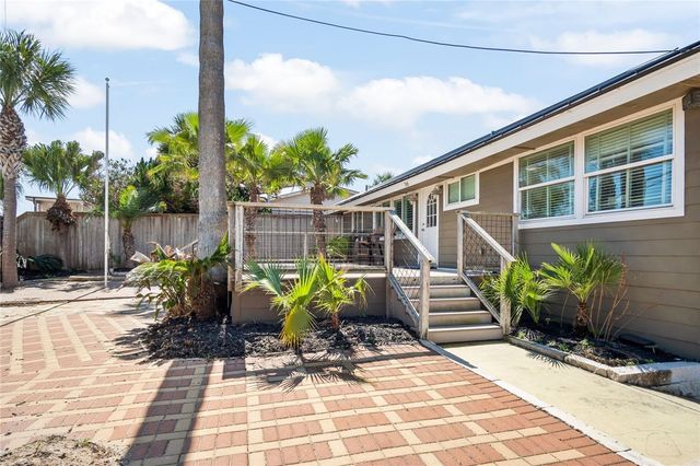 700 E Avenue G, Port Aransas, TX 78373