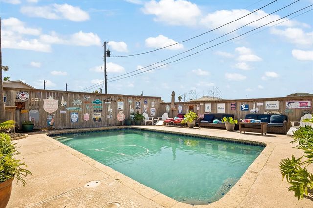 700 E Avenue G, Port Aransas, TX 78373