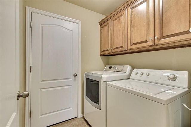 9012 Crooked Creek Lane, Moore, OK 73160
