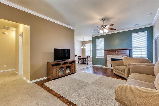 9012 Crooked Creek Lane, Moore, OK 73160